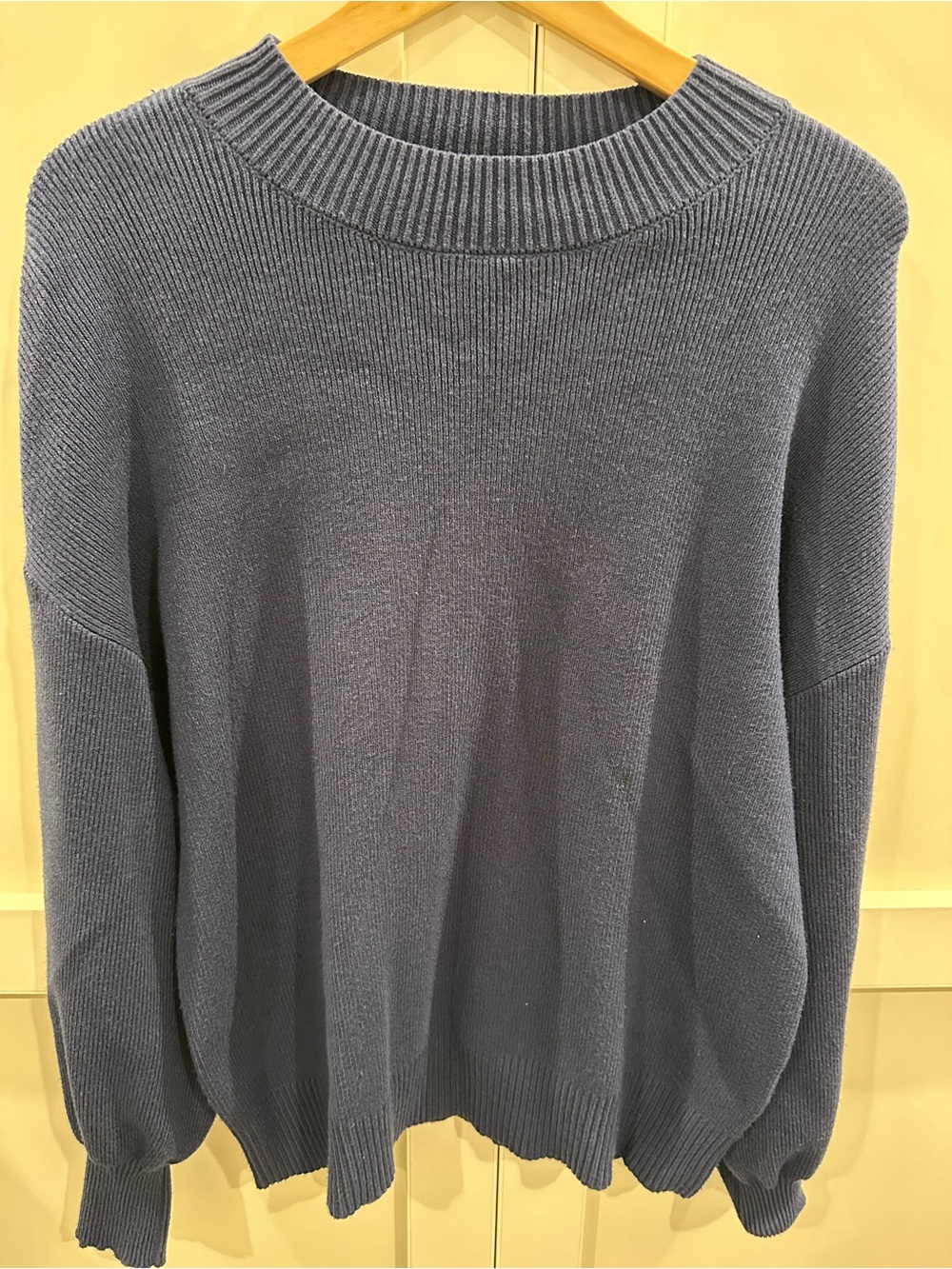 Classic Relaxed Crewneck Sweater in Marine Navy Blue